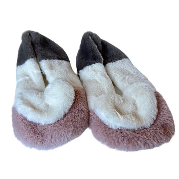 Women's Pink Colorblock Faux Fur Heart Pom Pom Slippers Size 7 - Picture 1 of 4